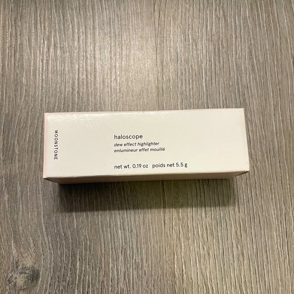 Glossier Haloscope Highlighter New Moonstone